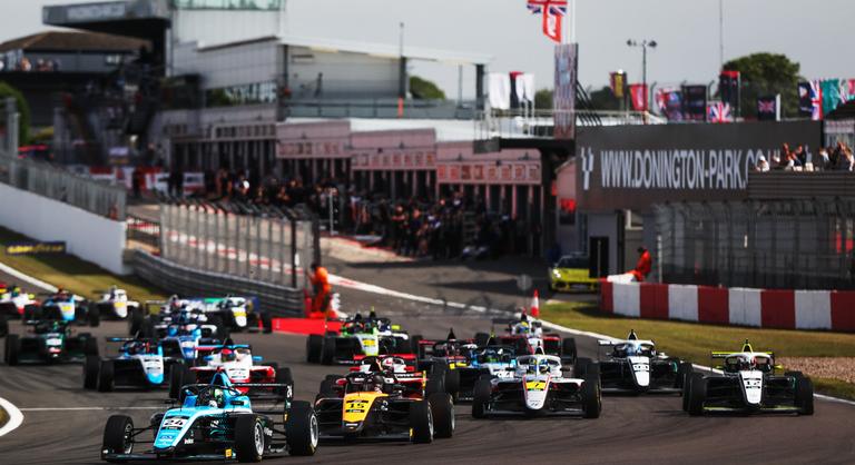 Mélyen a zsebébe kell nyúlnia annak, aki az F1-ről álmodozik – de a pénz sem garancia a sikerhez