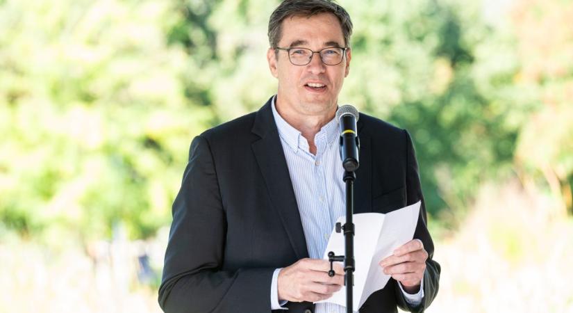 Karácsony arra szólított fel mindenkit, hogy írjanak a főispánnak