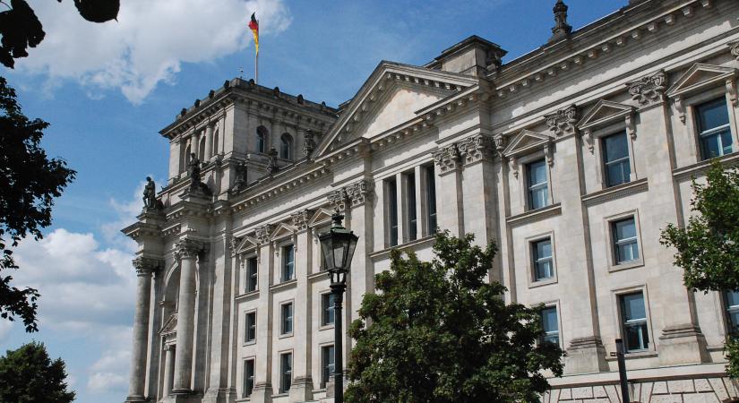 Brüsszel elfogadta a német varázstervet, de a Bundesbank és az IMF szerint katasztrófa lesz belőle