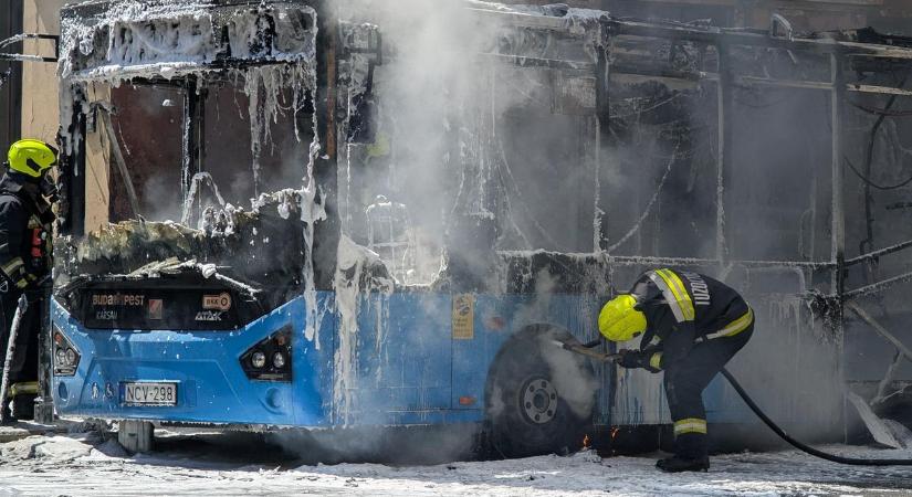 A főispánék a műszaki hibás buszokról várnak bejelentéseket, Karácsony Gergely szerint másról kellene írni nekik