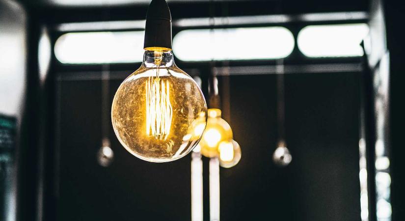 Villanyszámla-támogatás: szeptember 27-éig igényelhetők az energiautalványok