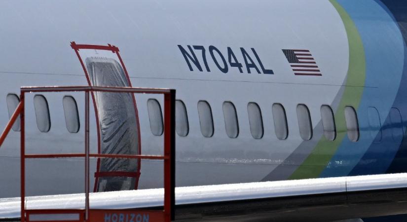 Olcsón megúszhatja a Boeing, hogy tavaly repülés közben kizuhant egy 737 Max álajtaja