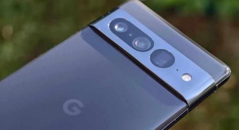 Nem fogod elhinni, de most meg a Google Pixel 7 mobilok akkumulátora púposodik
