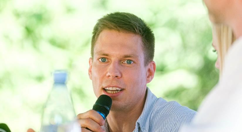Hortay Olivér: A nyugati országok képmutató módon csak papíron váltak le az orosz energiahordozókról