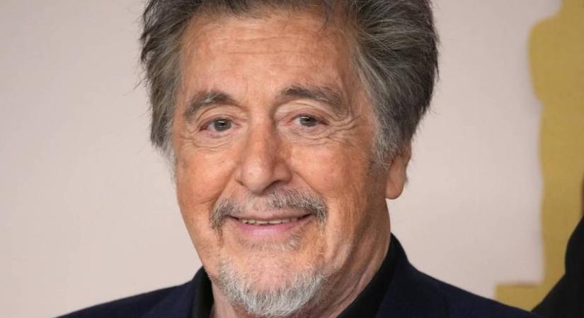 A 85 éves Al Pacino 2 éves fia kiköpött az apja: Roman göndör hajú cukorfalat