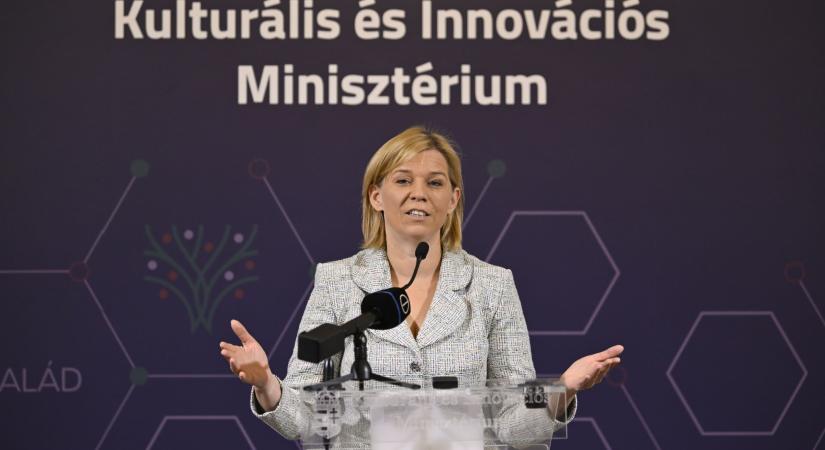 Roadshow-val segítik a fiatalok vállalkozóvá válását – közölte Varga-Bajusz Veronika