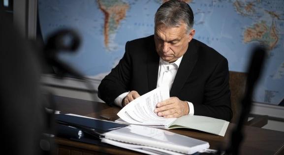 Orbán Viktor leváltott egy helyettes államtitkárt