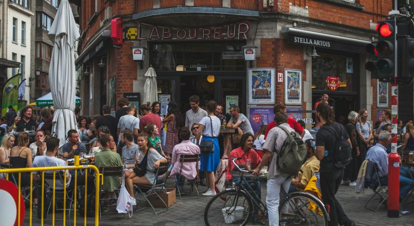Tovább szigorítják a dohányzás szabályait Belgiumban