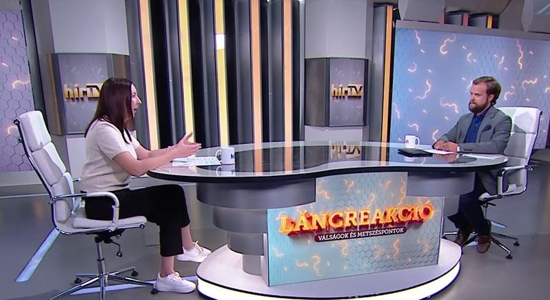 Láncreakció – Tíz éve migránsok százai rohamozták meg Magyarország déli határát Röszkénél  videó