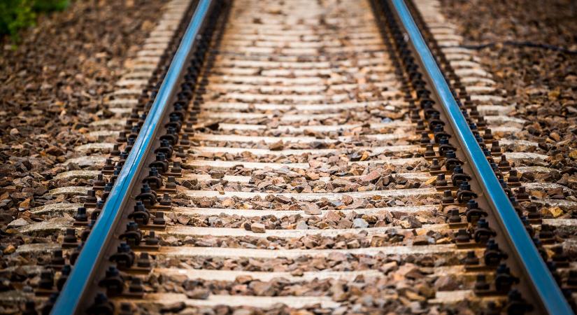 Megszűntek a sebességkorlátozások a megújult Hódmezővásárhely–Orosháza vonalon