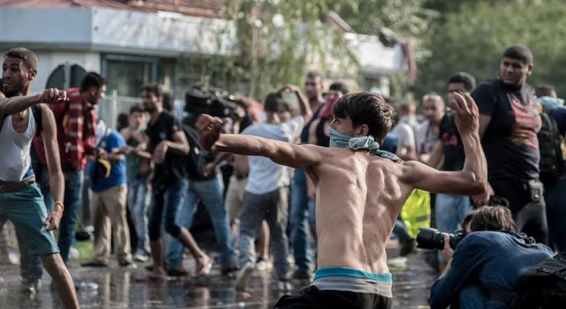 Simicskó István: Tíz esztendővel ezelőtt a röszkei határátkelőnél két értékrend, két világ feszült egymásnak