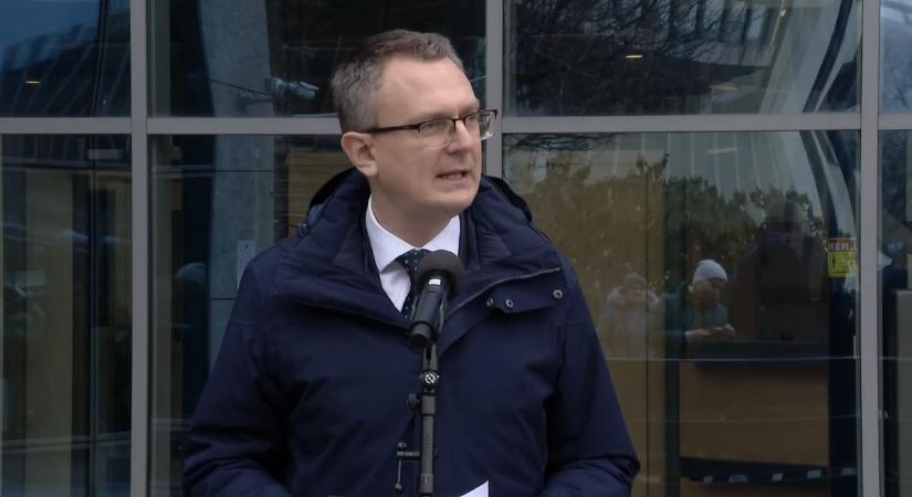 Rétvári Bence is a svéd miniszterelnöknek üzenget