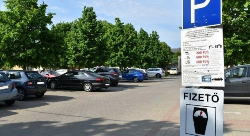 Siófokiak! Így változik a parkolási rend a városban