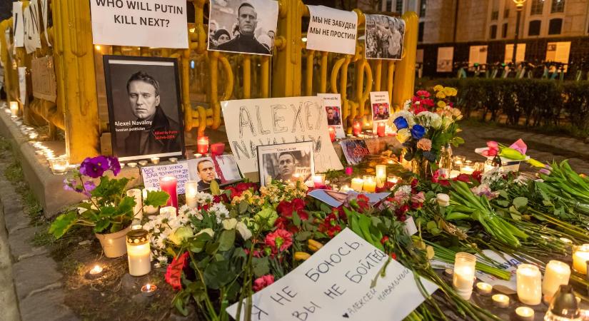 Lerombolták Alekszej Navalnij emlékhelyét az Andrássy úton