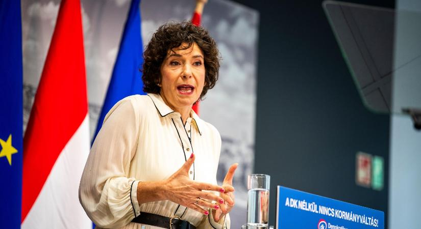 Dobrev Klára: Felemelem a fejem és megyek tovább