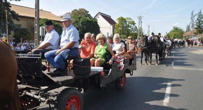 Családok, barátok és a hagyományok találkozója – nagy sikerrel zajlott az Akasztói Kisasszony-napi Búcsú