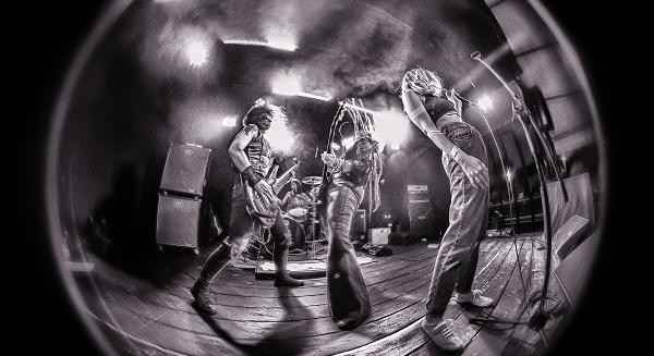 Nem kérünk elnézést: punk/metal/stoner/blues őrület az Amigoban