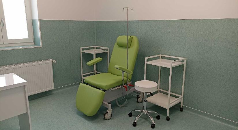 Helyére került a kirakós utolsó darabja – Orvosdiagnosztikai laboratóriumot avatott a KREK Nagyváradon