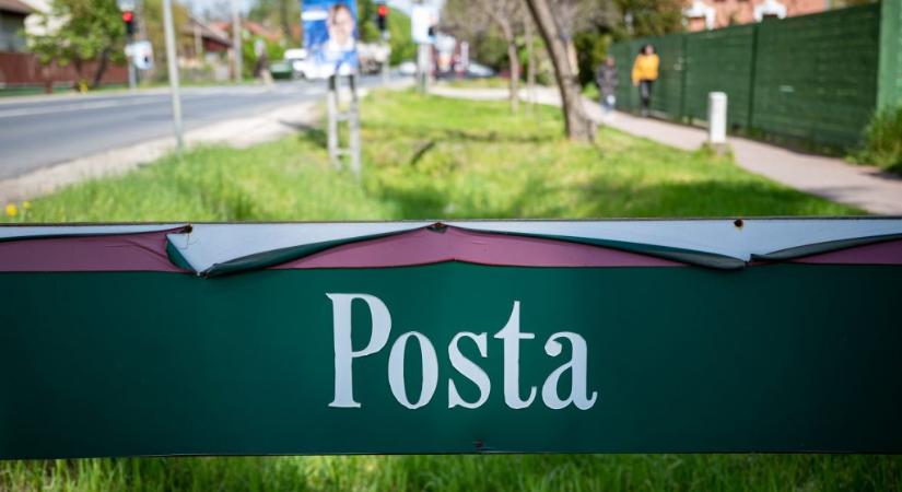 Megnyitott az első magyar “drive-through” posta