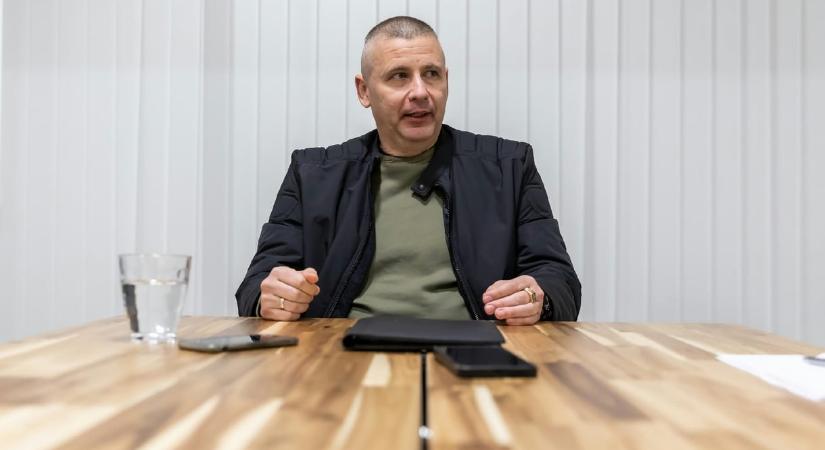 Fegyverviselés, feljelentés: Ruszin-Szendi reagált, az „orbáni maffiát” emlegeti