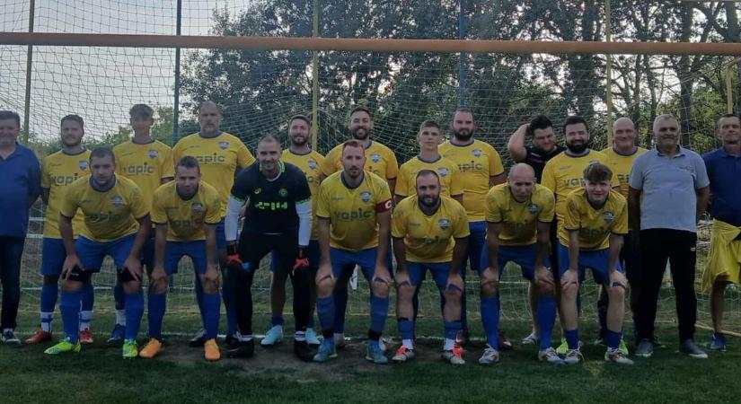 Északon menetel az Izsák és a Ladánybene