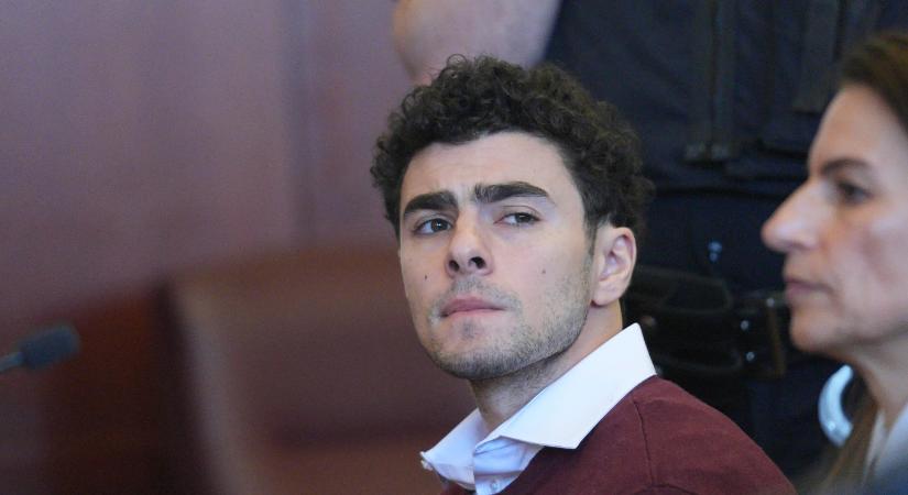 A bíróság ejtette a terrorizmus vádját Luigi Mangionéval szemben, aki megölte egy egészségbiztosító vezérigazgatóját