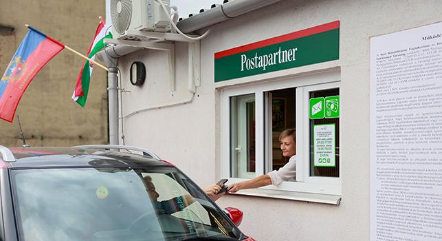 Nyíregyházán megnyitott az első magyar McDrive-rendszerű posta