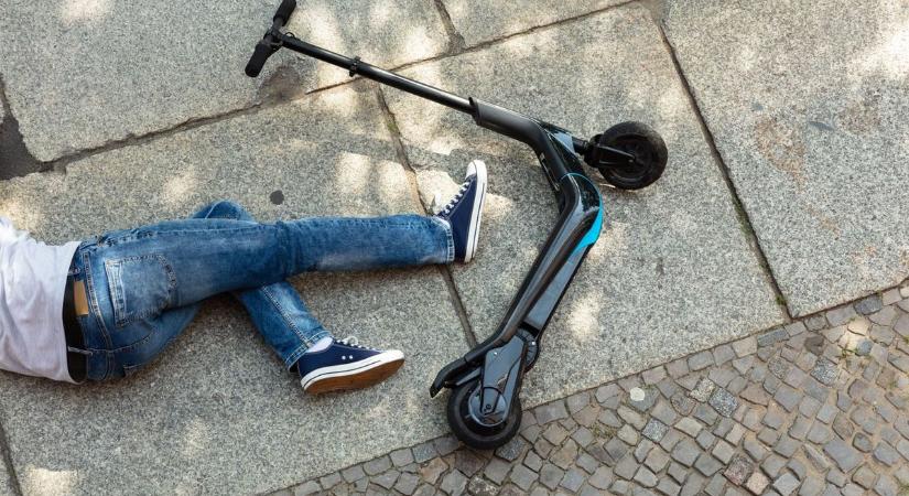 A kórház könyörög a szülőknek: ne engedjék elektromos rollerre a gyerekeket!