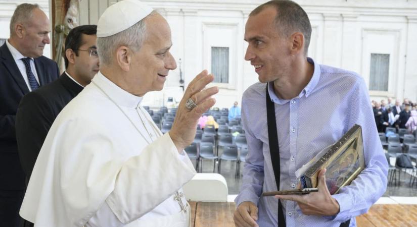 XIV. Leó pápa megáldotta a czestochowai Fekete Madonna kegykép másolatát, amely most Pétervásárára érkezett