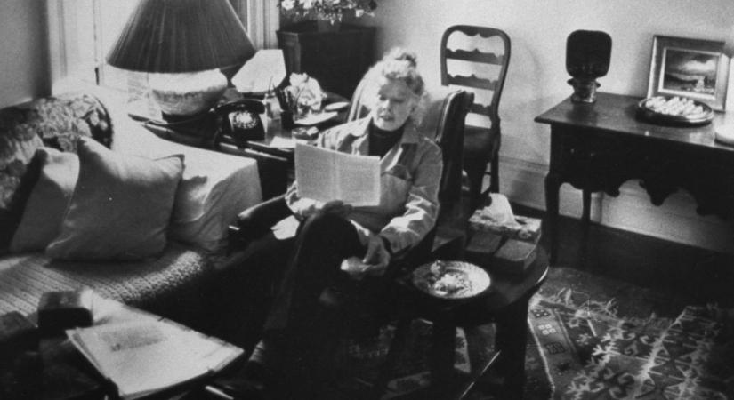 Katharine Hepburn nappalija újra hódít: a nosztalgikus luxus 2025 nagy trendje