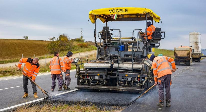 2x2 sávosra bővítik az 5-ös főút szegedi bevezetőjét