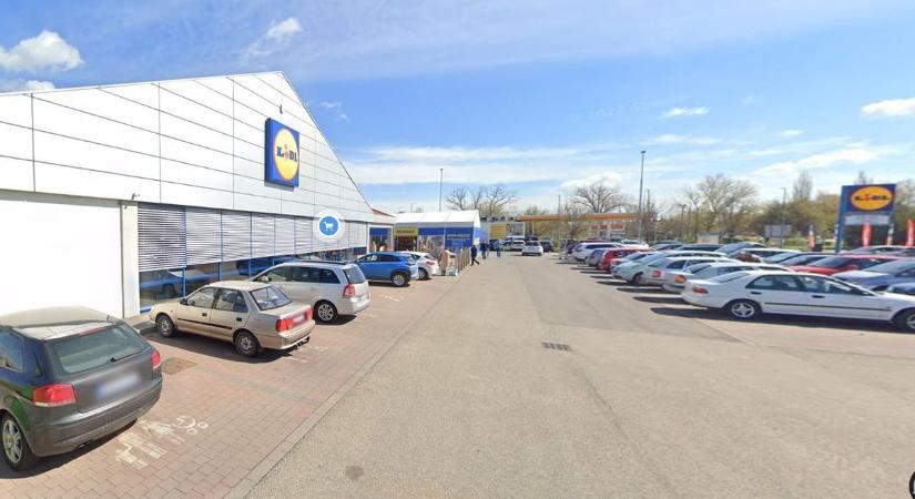 Füstbe borult a hatvani Lidl – ideiglenesen zárva az áruház