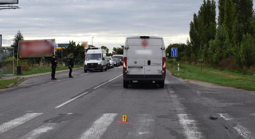 SÚLYOS baleset: Élet-halál között egy 17 éves lány, akit zebrán gázolt el egy furgon