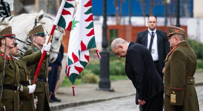Másfél évvel Sulyok Tamás hivatalba lépése után kiderült, kik dolgoznak a köztársasági elnök mellett
