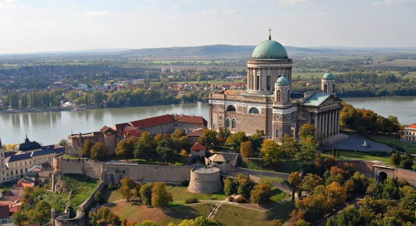 A középkor ékköve: Esztergomi vár, a Duna őrzője