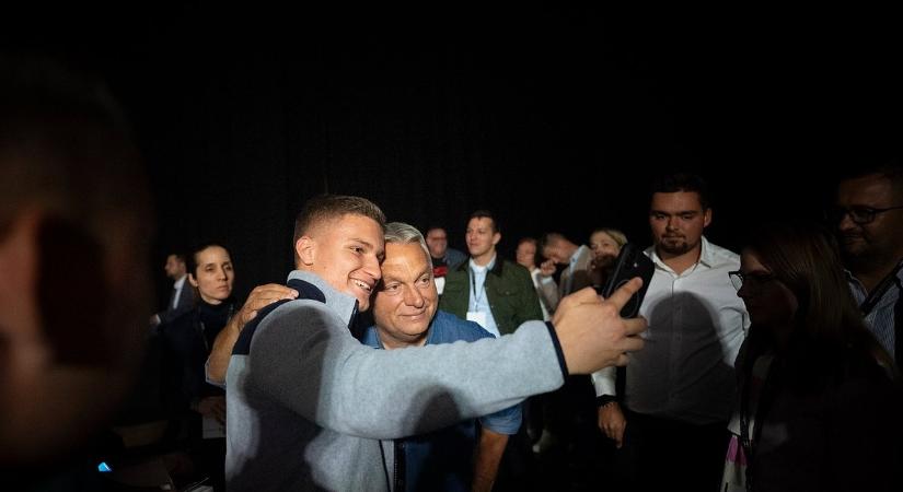 Orbán Viktor újabb körben osztja ki a kormányoldal kampányüzeneteit