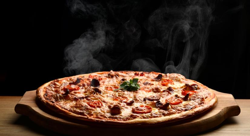 Már létezik vegán pizza is mű csirkehússal