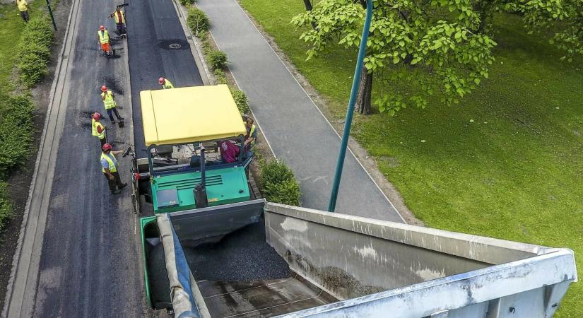 Több, mint 30 kilométer út felújítása rajtol el Pest vármegyében
