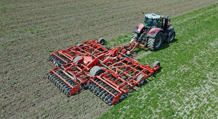 A KUHN több mint 30 gépújdonsággal jelentkezett