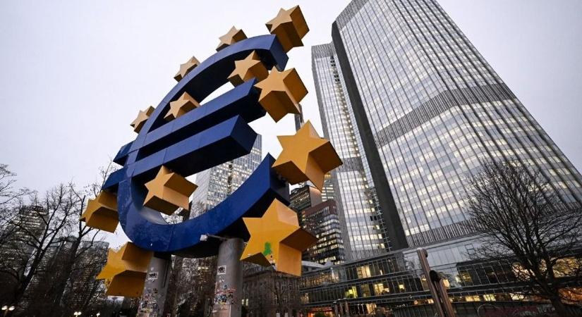 Vihar előtti csend a devizapiacon, stabilan őrzi pozícióját a forint