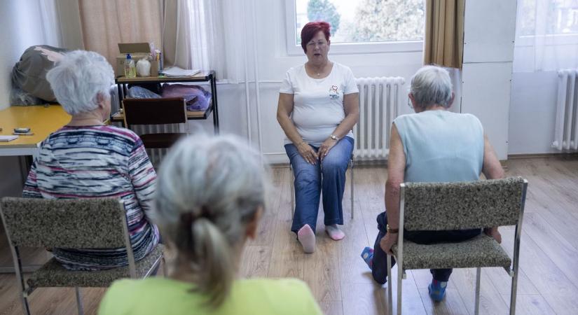 85 évesen is fitten! Zalaegerszegen receptre írják fel a tornát (galéria, videó)