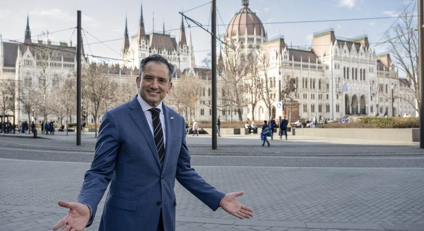 "Ez már a Trump-kormány": minden magyar állampolgárnak, születési helytől függetlenül jár az amerikai beutazási engedély