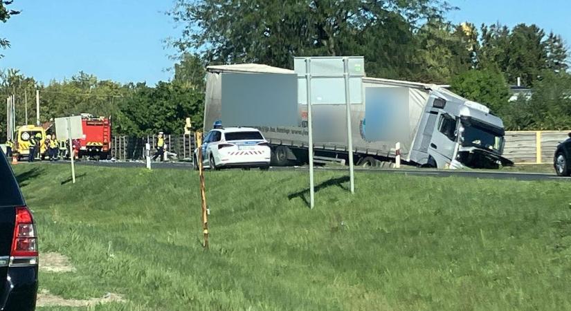Halálos baleset történt a 32-es főúton
