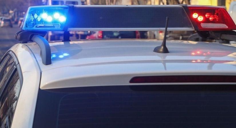 Két személyautó ütközött a 3-as főúton