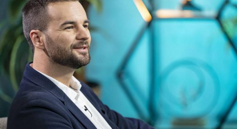 Kapu Tibor édesanyja ennyire csinos volt a tévében: ezt tanulta tőle a fia