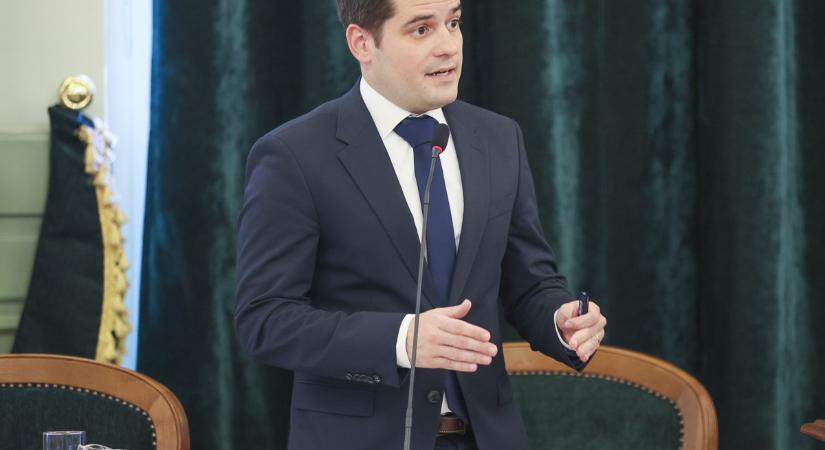 Belépett-e Kósa Roland és dr. Tóth Péter bármelyik Tisza szigetbe? Egy hete nem válaszolnak kérdéseinkre