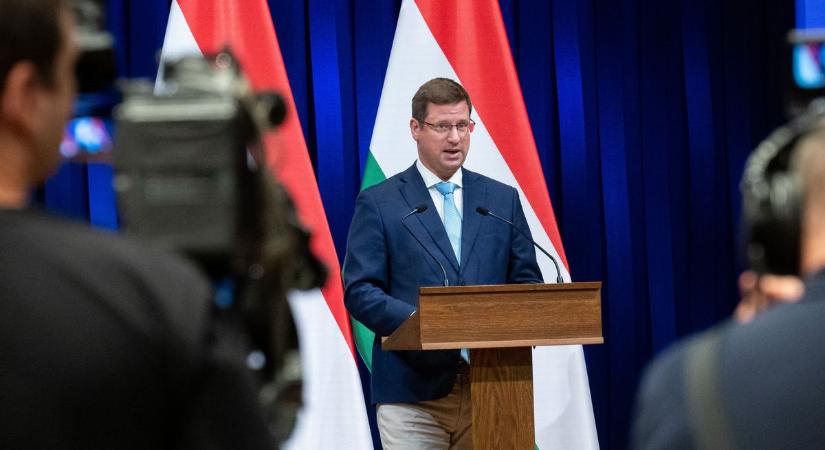 Szokatlan időpontban jönnek a kormány döntései: fontos bejelentésekre készülhet Gulyás Gergely