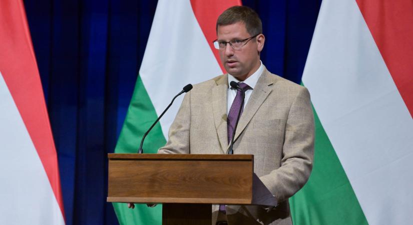 Döntött a kormány: kiegészítő nyugdíjemelést kapnak az idősek!