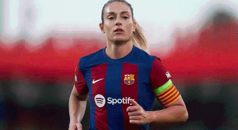 A PSG négyéves gigaszerződéssel csábítja a Barcelona legendáját