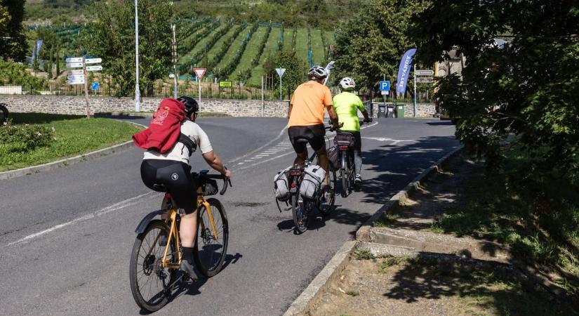 Bakonybéltől Keszthelyig tekerhetünk